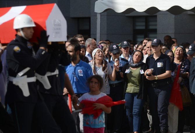 Şehit Polis İçin İstanbul Emniyetinde Tören