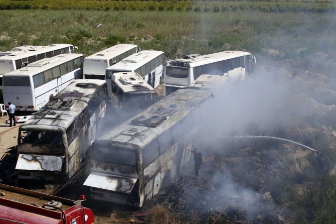 Antalya’da 4 Otobüs Alev Alev Yandı
