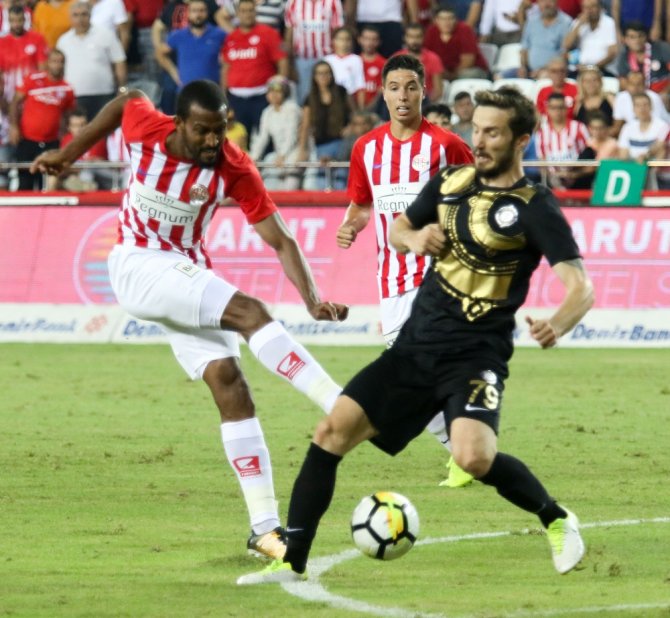 Antalyaspor İlk Galibiyetini Aldı