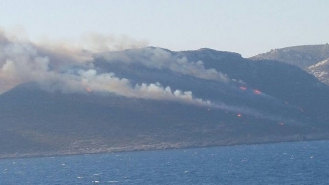 Meis Adası’nda Orman Yangını