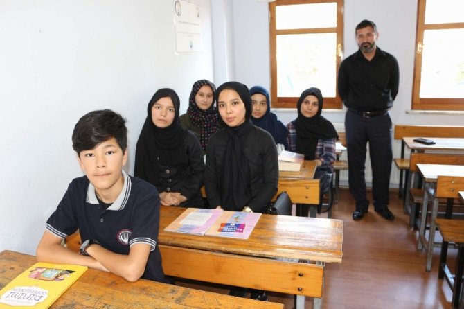 Afgan Sığınmacı Öğrenciler Teog Mağduru
