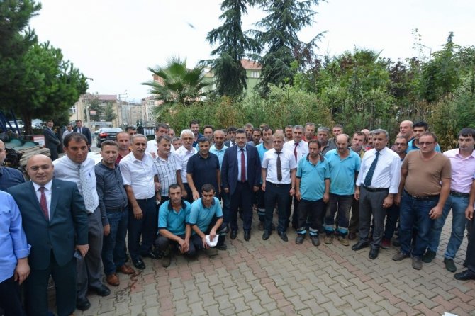 Başkan Genç, Park Ve Bahçeler Müdürlüğü Personeliyle Bir Araya Geldi