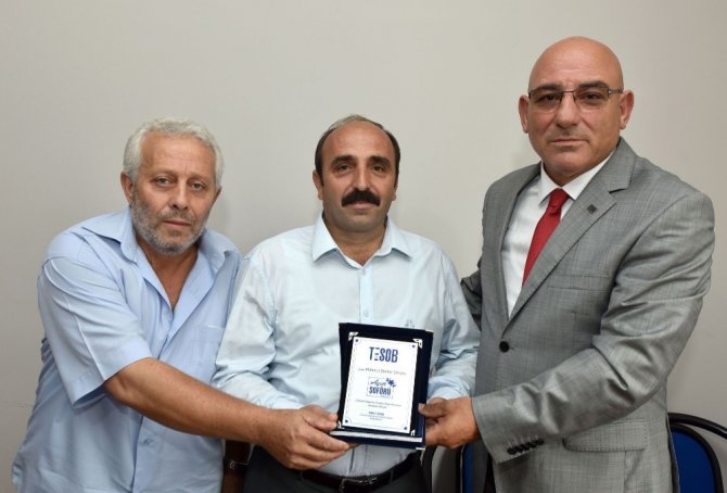 Yomra’da Ayın Şoförüne Plaket