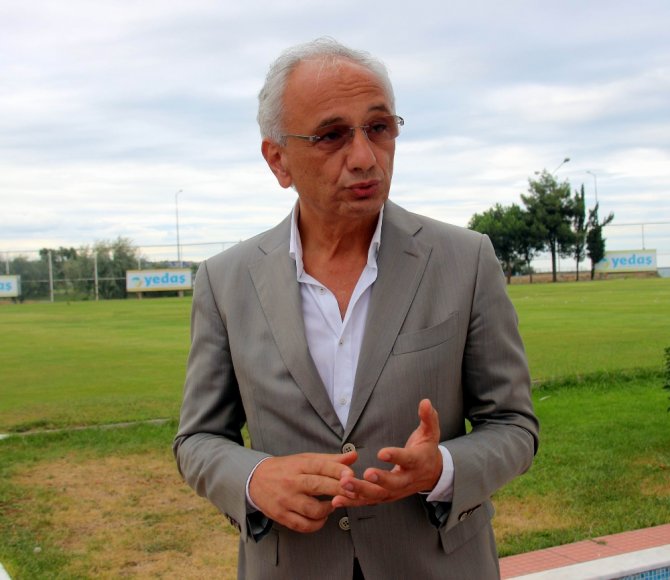 Alpay Özalan’ın İstifası Yılan Hikayesine Döndü