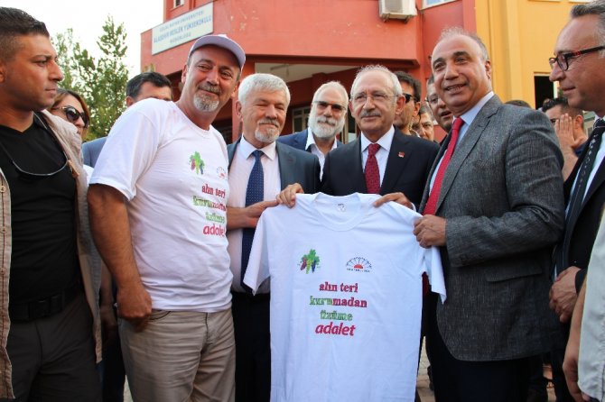 Kılıçdaroğlu Üzüm Çalıştayından Ayrıldı