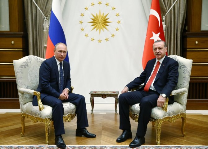 Cumhurbaşkanı Erdoğan, Putin’i Resmi Törenle Karşıladı