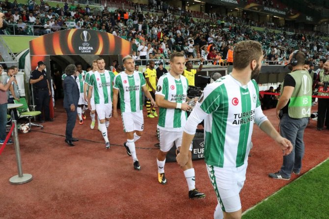 İlk Yarı Atiker Konyaspor’un Üstünlüğüyle Bitti