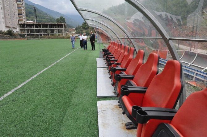 Trabzon’un Birçok İlçesi Yeni Futbol Sahalarına Kavuşuyor