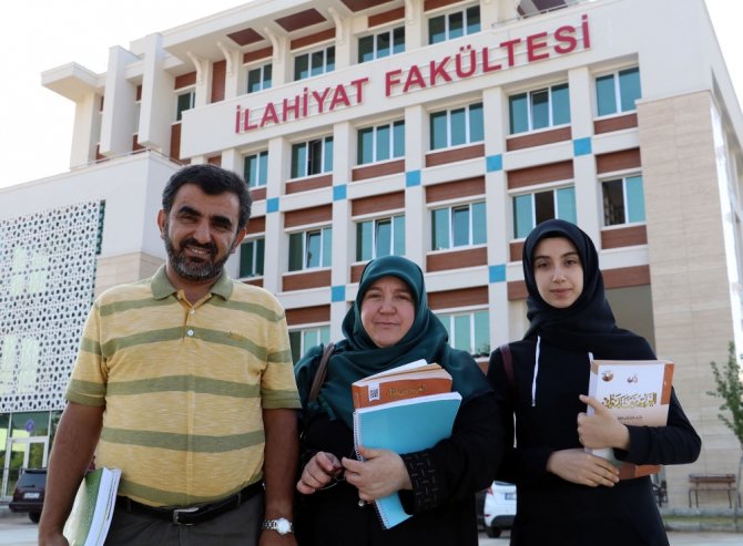 Ailece Öğrenci Oldular