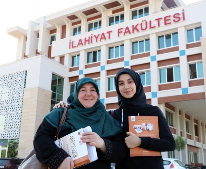 Ailece Öğrenci Oldular