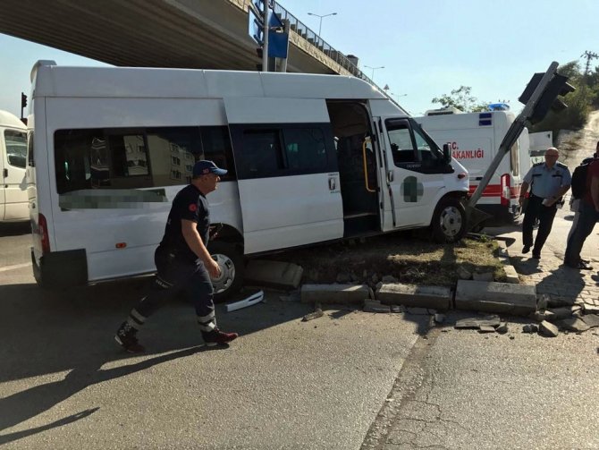 Samsun’da Trafik Kazası: 13 Yaralı