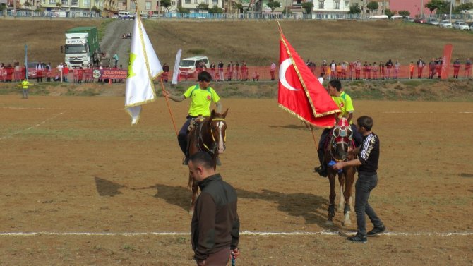 Atlı Cirit Şöleni’nde Kıyasıya Mücadele