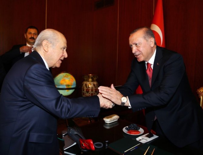 Meclis Makamında Bir Araya Geldiler