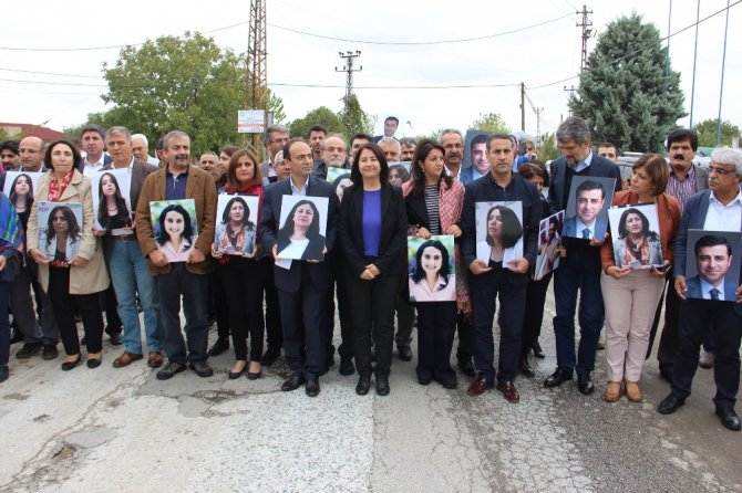 4 Kilometreden Fazla Yaklaşamadılar