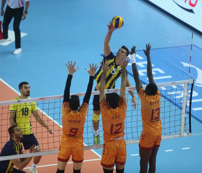 Filede Derbi Fenerbahçe’nin