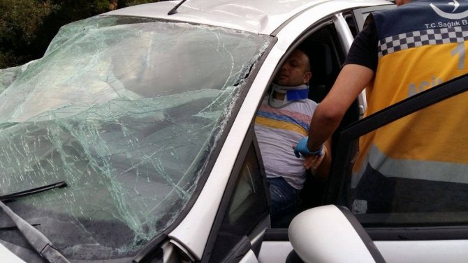 Gümüşhane’de Trafik Kazası: 3 Yaralı