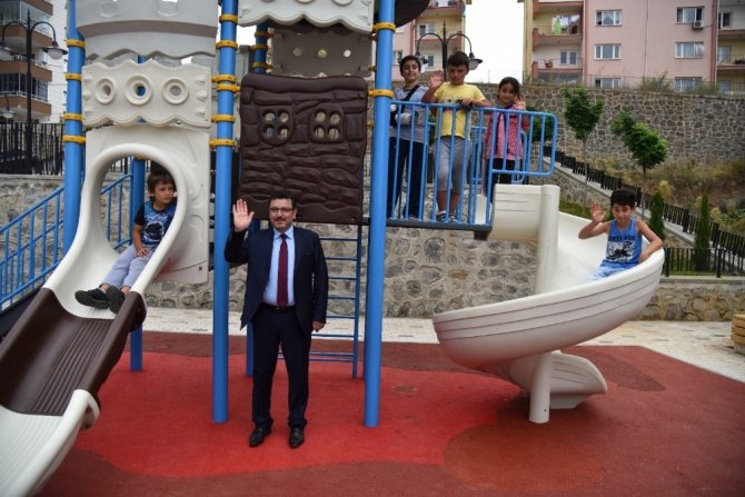 Otahisar Belediyesi 2017 Yılında 22 Parkta Bakım Ve Yenileme Çalışmalarını Tamamladı