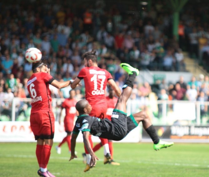 Tff 1. Lig: Akın Çorap Giresunspor: 1 - Ümraniyespor: 1 (İlk Yarı)