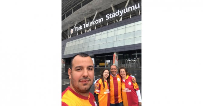 Fanatik Taraftardan İlginç Evlenme Teklifi