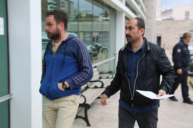 Market Deposundan Binlerce Kaçak Sigara Çıktı