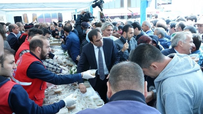 Trabzon’da Cumhurbaşkanlığı’ndan Aşure İkramı