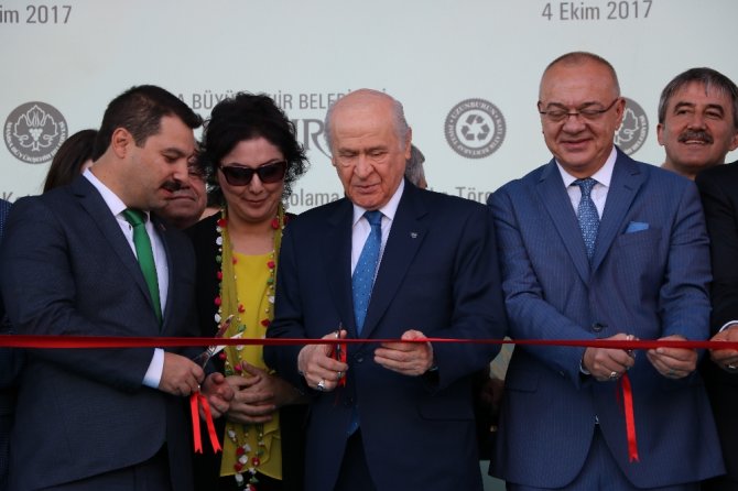 "Kaosu Fırsata Çeviren Barzani Ateşle Oynamaktadır"
