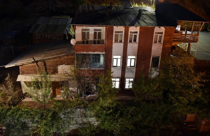 Gümüşhane’de Cinnet Getiren Baba 3 Oğlunu Vurdu