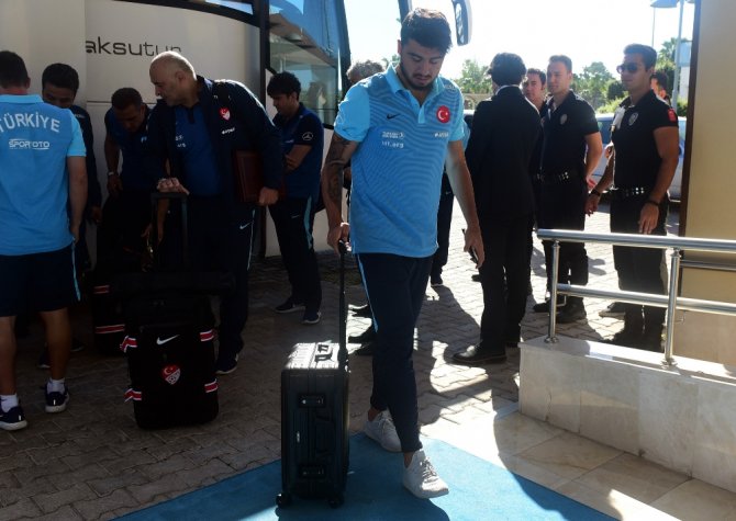 A Milli Futbol Takımı Antalya’dan Ayrıldı
