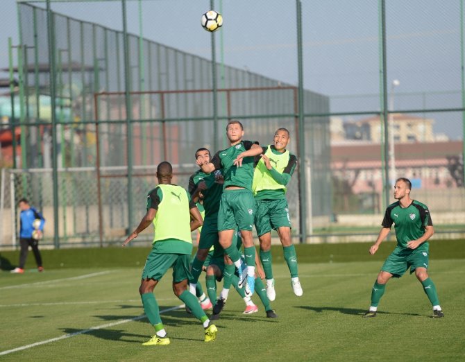 Bursaspor’da Hazırlıklar Sürüyor