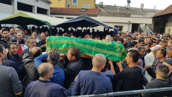 Yangının 3 Minik Kurbanı Son Yolculuğuna Uğurlandı