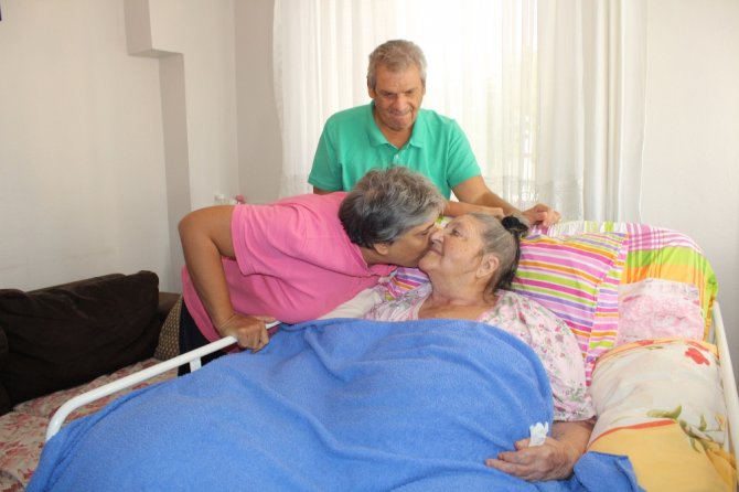 Bir Evde Üç Engelli, Kocaman Anne Yüreği