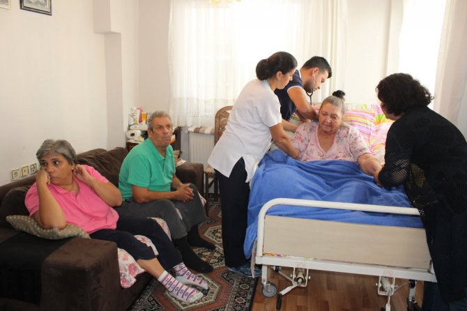 Bir Evde Üç Engelli, Kocaman Anne Yüreği