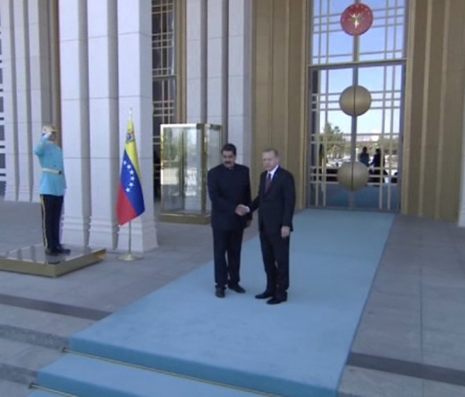 Venezuela Devlet Başkanı Maduro Külliye’de
