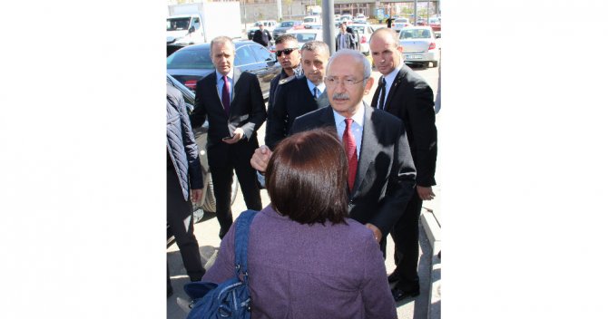 Kılıçdaroğlu, Asker Oğluna Sarılarak Sivas’tan Ayrıldı