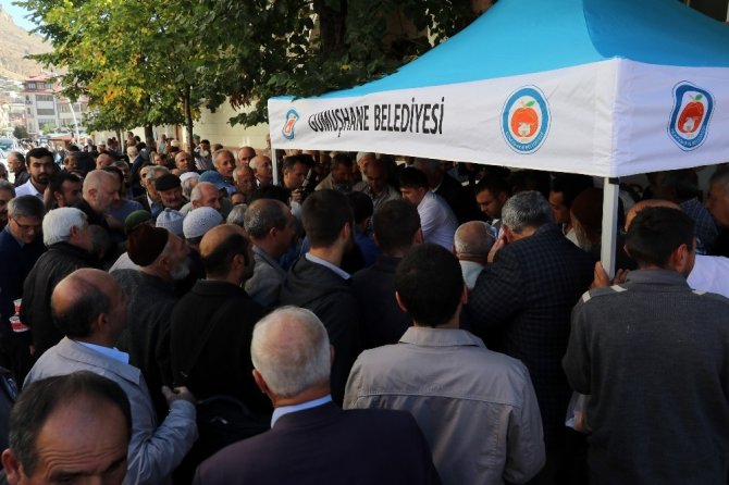 Gümüşhane’de 2 Bin Kişiye Aşure Dağıtıldı