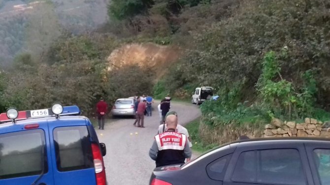 Arazi Yüzünden Kardeşi Ve Yengesini Öldürdü