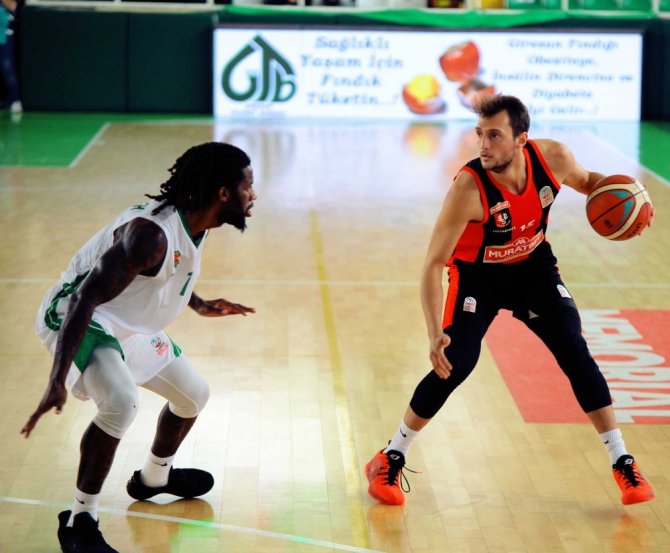 Tahincioğlu Basketbol Süper Ligi: Yeşilgiresun Belediyespor: 64 - Muratbey Uşak: 61