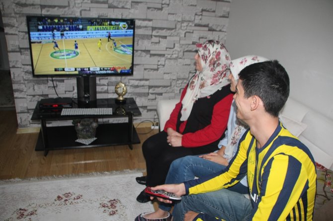 Souza Sözünü Tuttu: Televizyonu Gönderdi