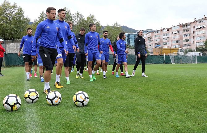Popovic, Karabükspor İle İlk İdmanına Çıktı