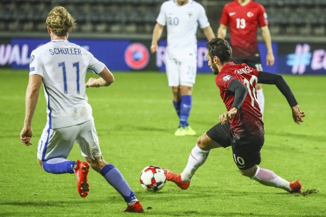İlk Yarı Sessiz Bitti