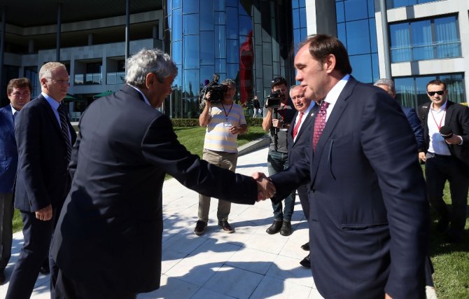 Demirören, Ampute Futbol Milli Takımı İle Biraraya Geldi