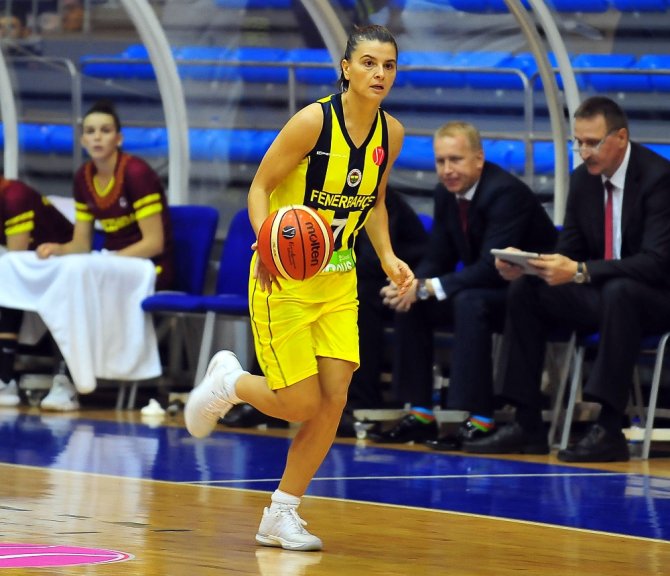 Fenerbahçe İlk Galibiyetini Aldı