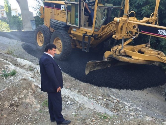 Artvin’de Üç Ayda 500 Ton Asfalt Döküldü