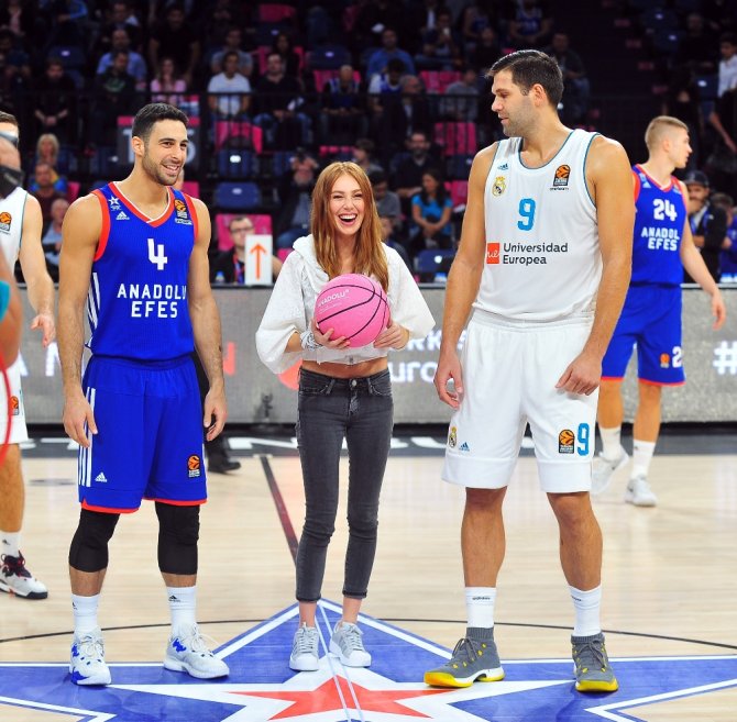 Hava Atışı Elçin Sangu’dan