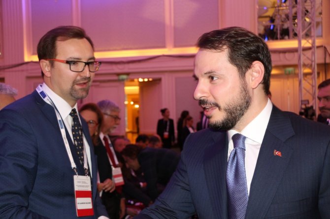 "Hedef 10 Bin Megawatt Rüzgar, 10 Bin Megawatt Güneş Enerjisi"