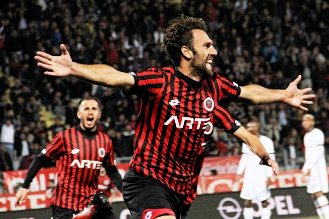 İlk Yarıda Tek Gol Var