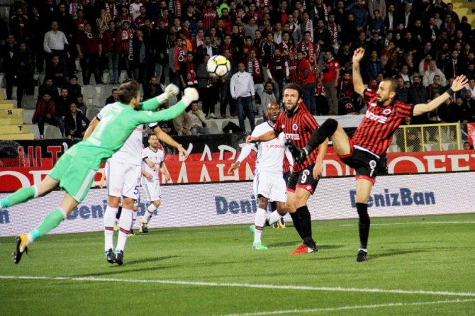 İlk Yarıda Tek Gol Var