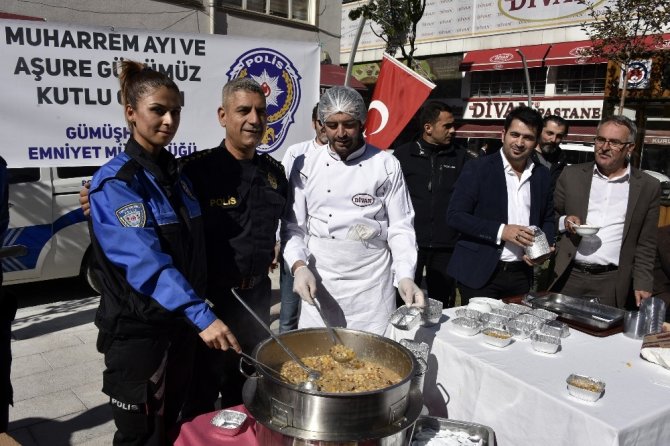 Gümüşhane Emniyetinden Vatandaşlara Aşure İkramı