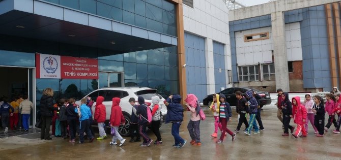 ‘Geleceğin Yıldızları Projesi’ İle 14 Branşta Spor Yapan Öğrenciler Arasında Trabzon Birincileri Çıktı