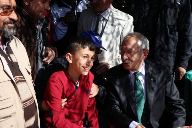 Kılıçdaroğlu’nun Halefi 11 Yaşındaki Bayram Ali